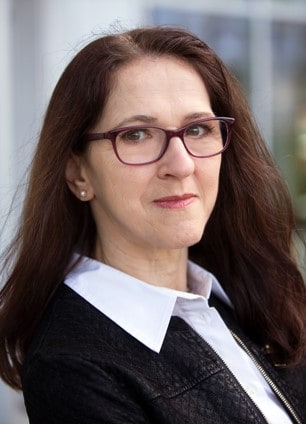 Prof. Dr. med. Katharina Schallmoser, Lektorin für Medizin bei Korrektur + Lektorat