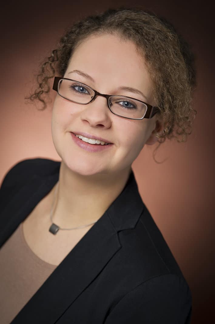 Dr. Annika Schmitt, freie Lektorin für Geschichtswissenschaften bei Korrektur + Lektorat
